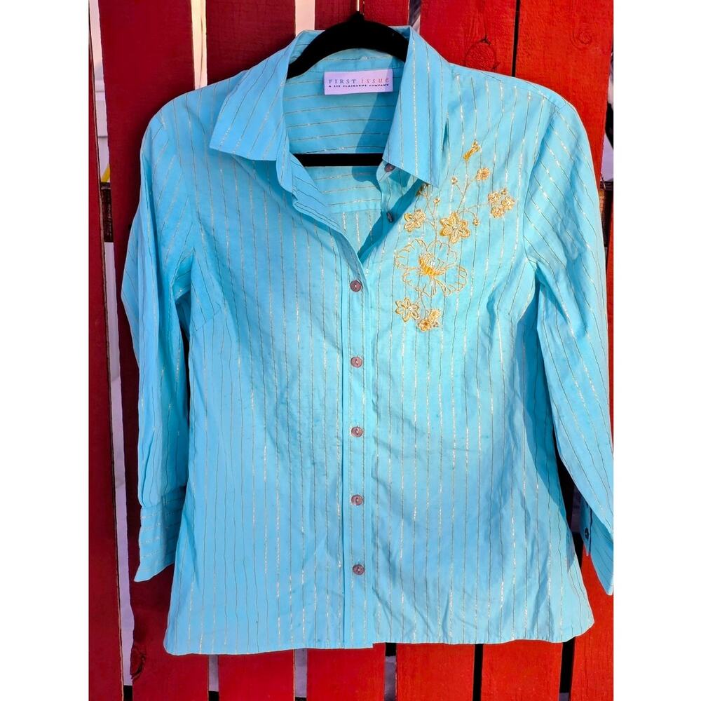Liz Claiborne First Issue size Medium blue button up blouse